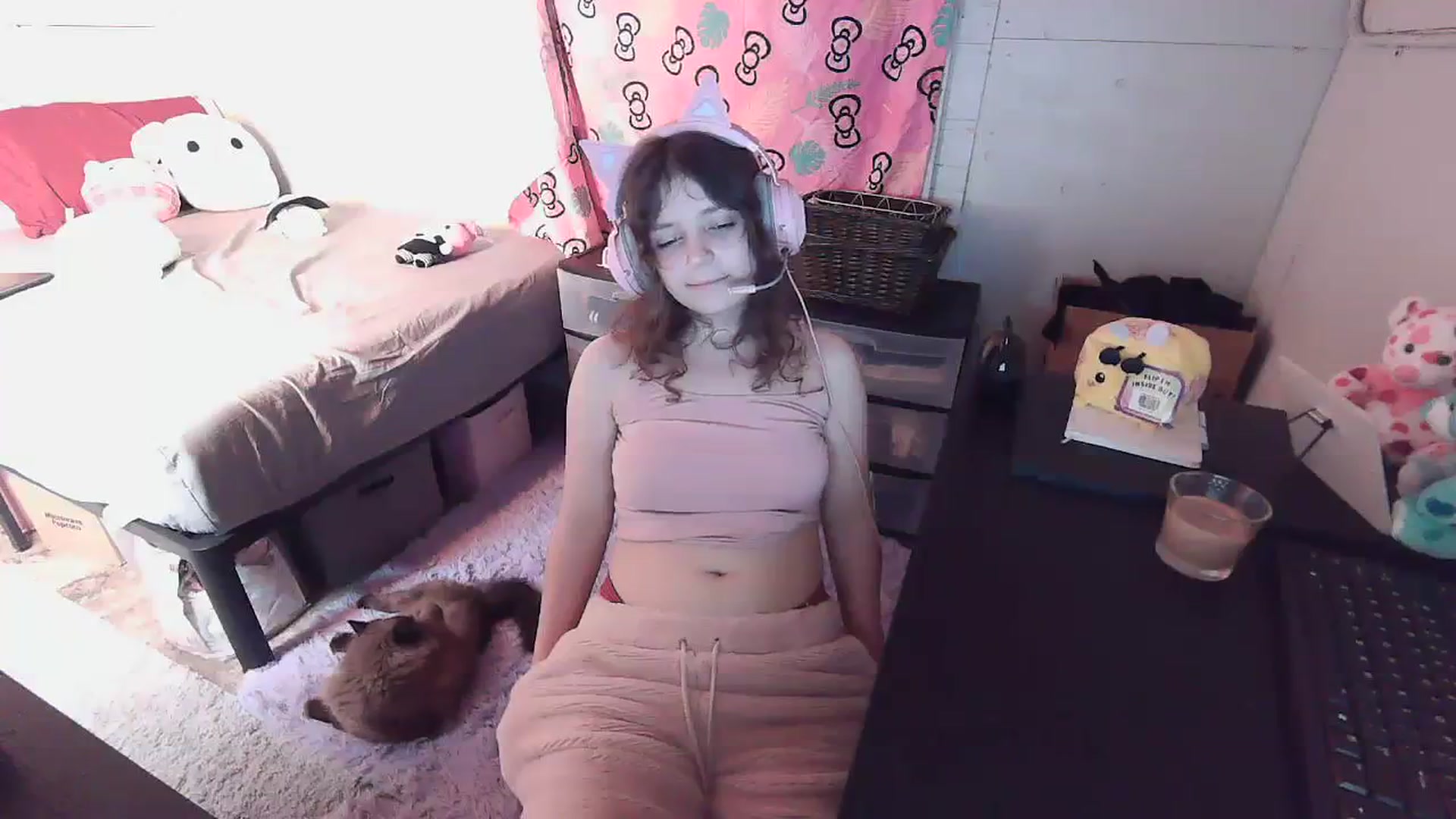 Gallery image thumbnail from Prettybutsad's myfreecams stream on, 10/05/2023, 08:55 image 7 of 20