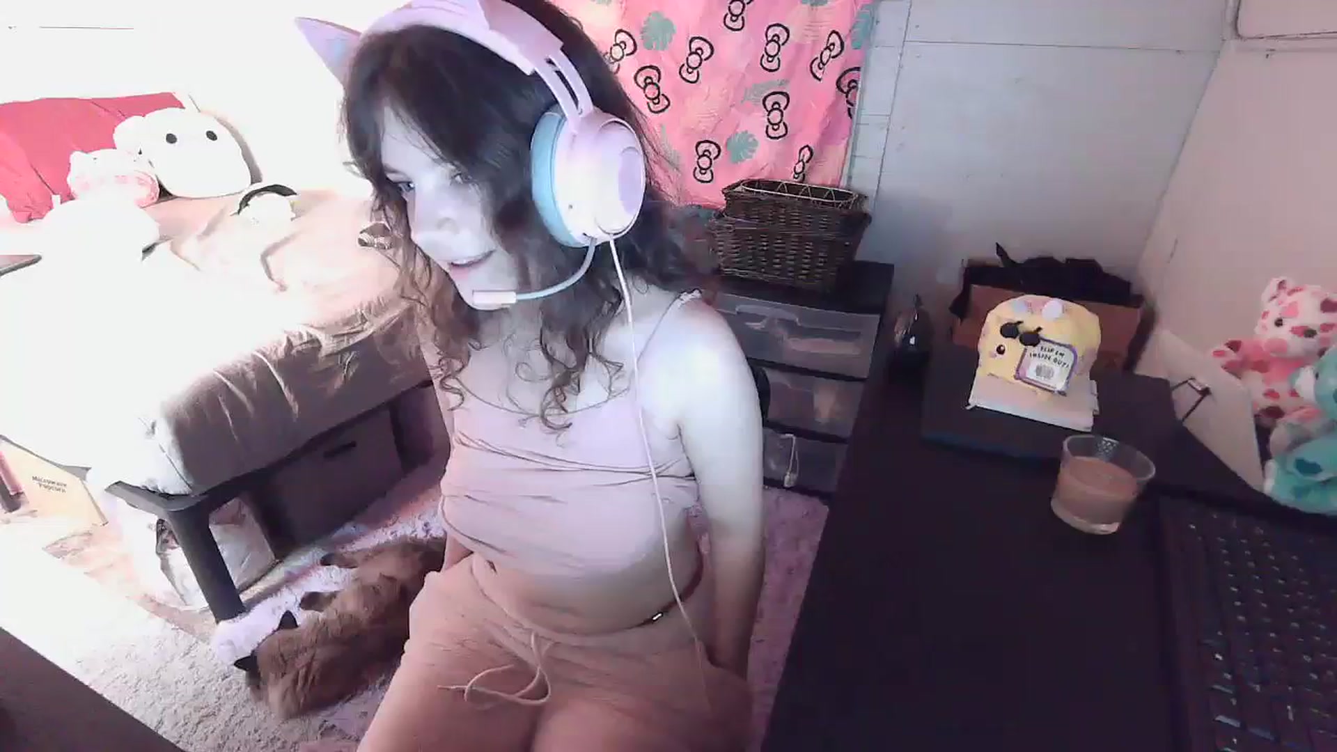 Gallery image thumbnail from Prettybutsad's myfreecams stream on, 10/05/2023, 08:55 image 11 of 20