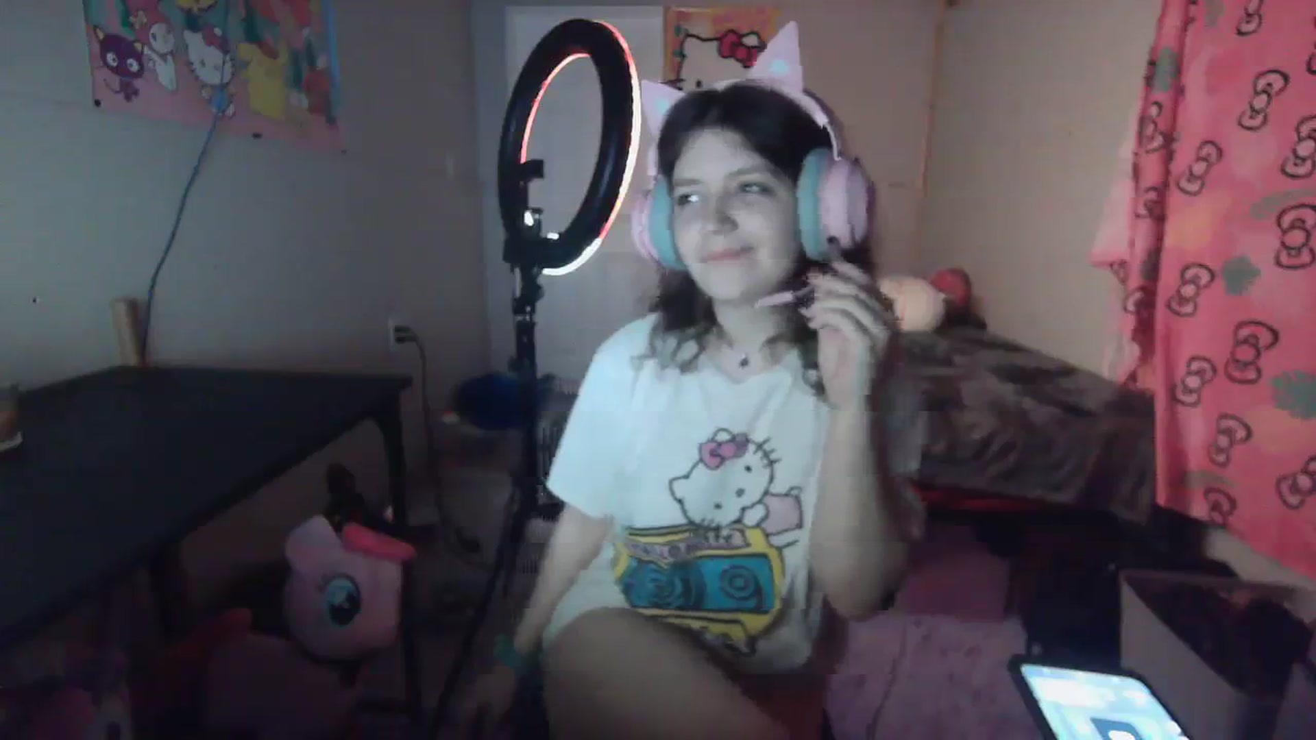 Gallery image thumbnail from Prettybutsad's myfreecams stream on, 10/25/2023, 09:41 image 10 of 20