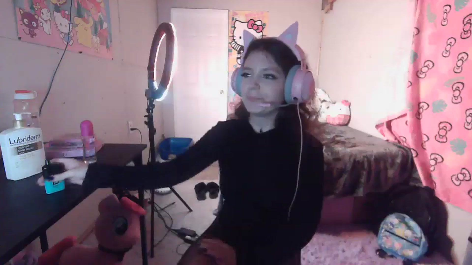 Gallery image thumbnail from Prettybutsad's myfreecams stream on, 10/28/2023, 09:37 image 13 of 20