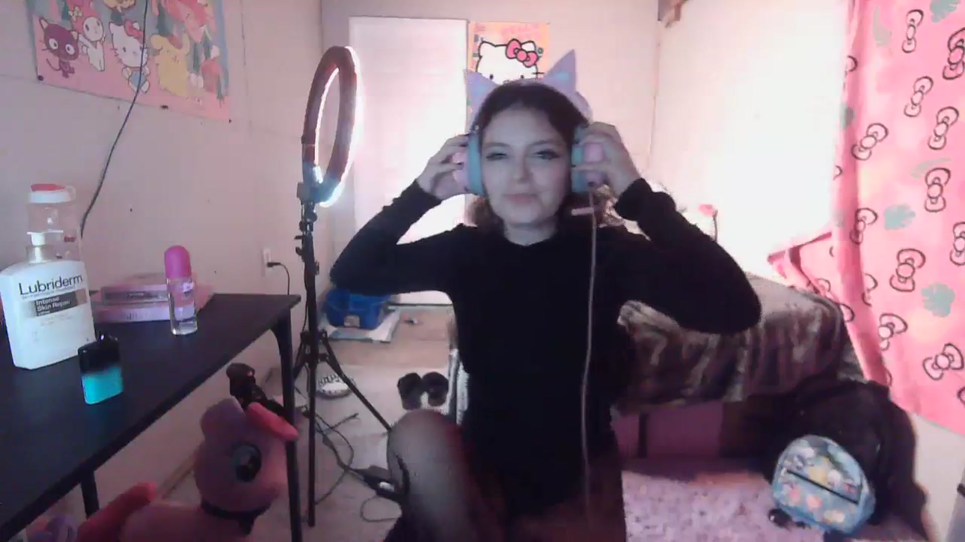 Gallery image thumbnail from Prettybutsad's myfreecams stream on, 10/28/2023, 09:37 image 11 of 20
