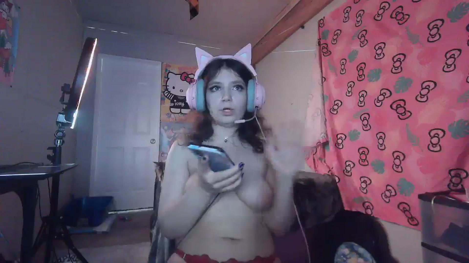 Gallery image thumbnail from Prettybutsad's myfreecams stream on, 10/28/2023, 11:18 image 18 of 20