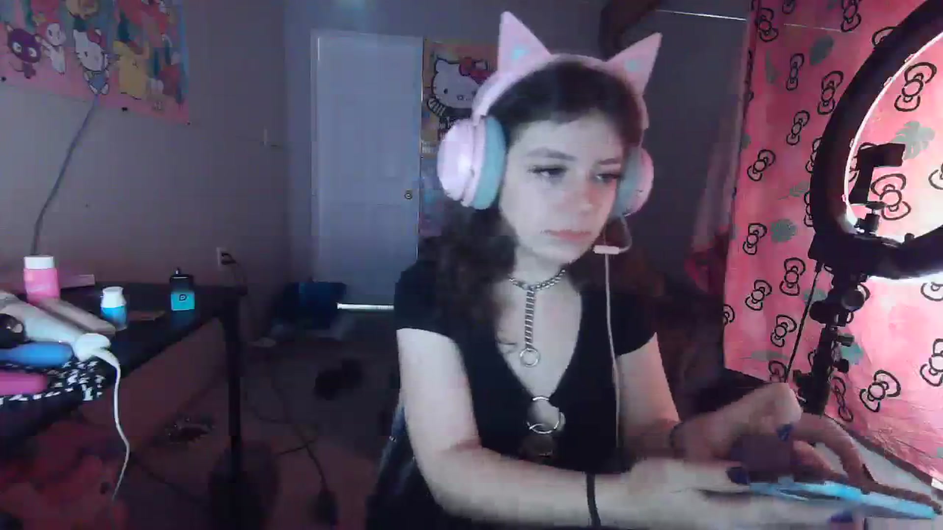 Gallery image thumbnail from Prettybutsad's myfreecams stream on, 10/30/2023, 07:49 image 7 of 20