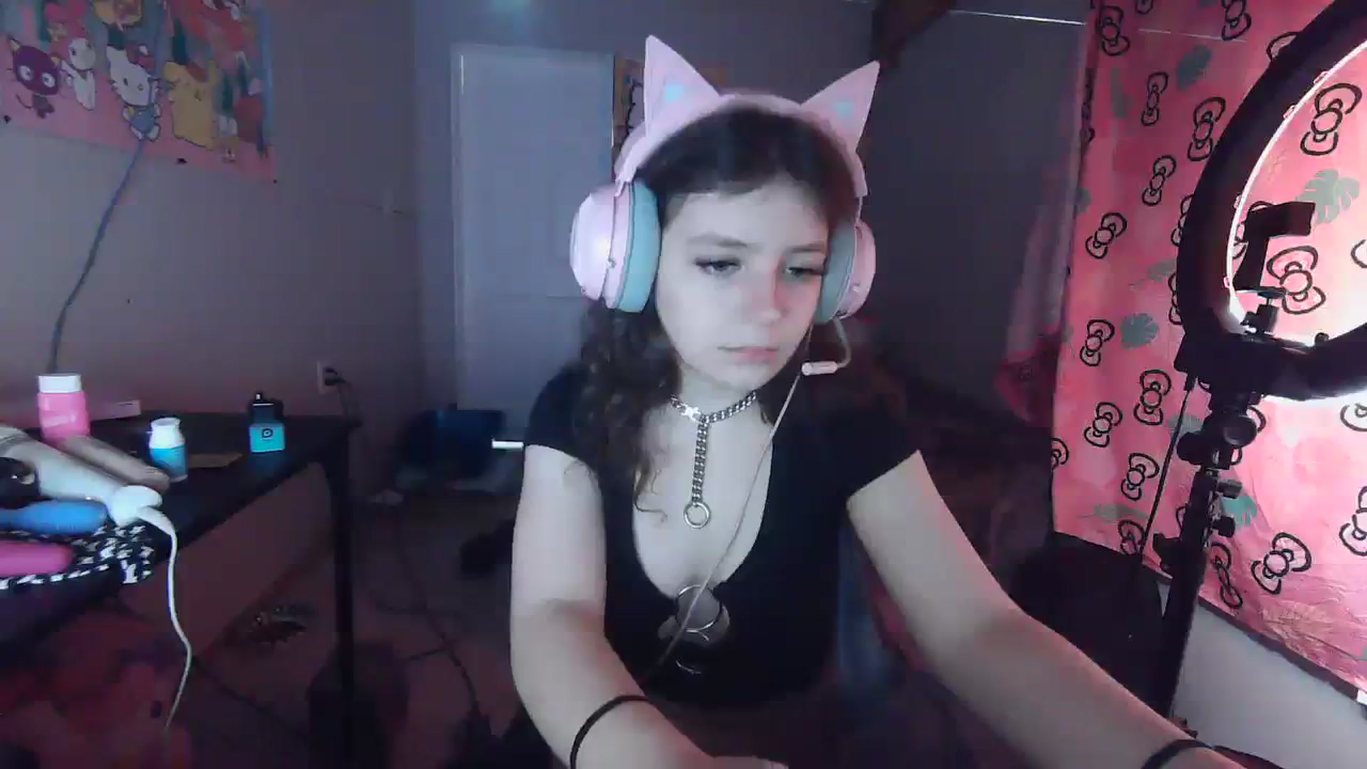 Gallery image thumbnail from Prettybutsad's myfreecams stream on, 10/30/2023, 07:49 image 6 of 20