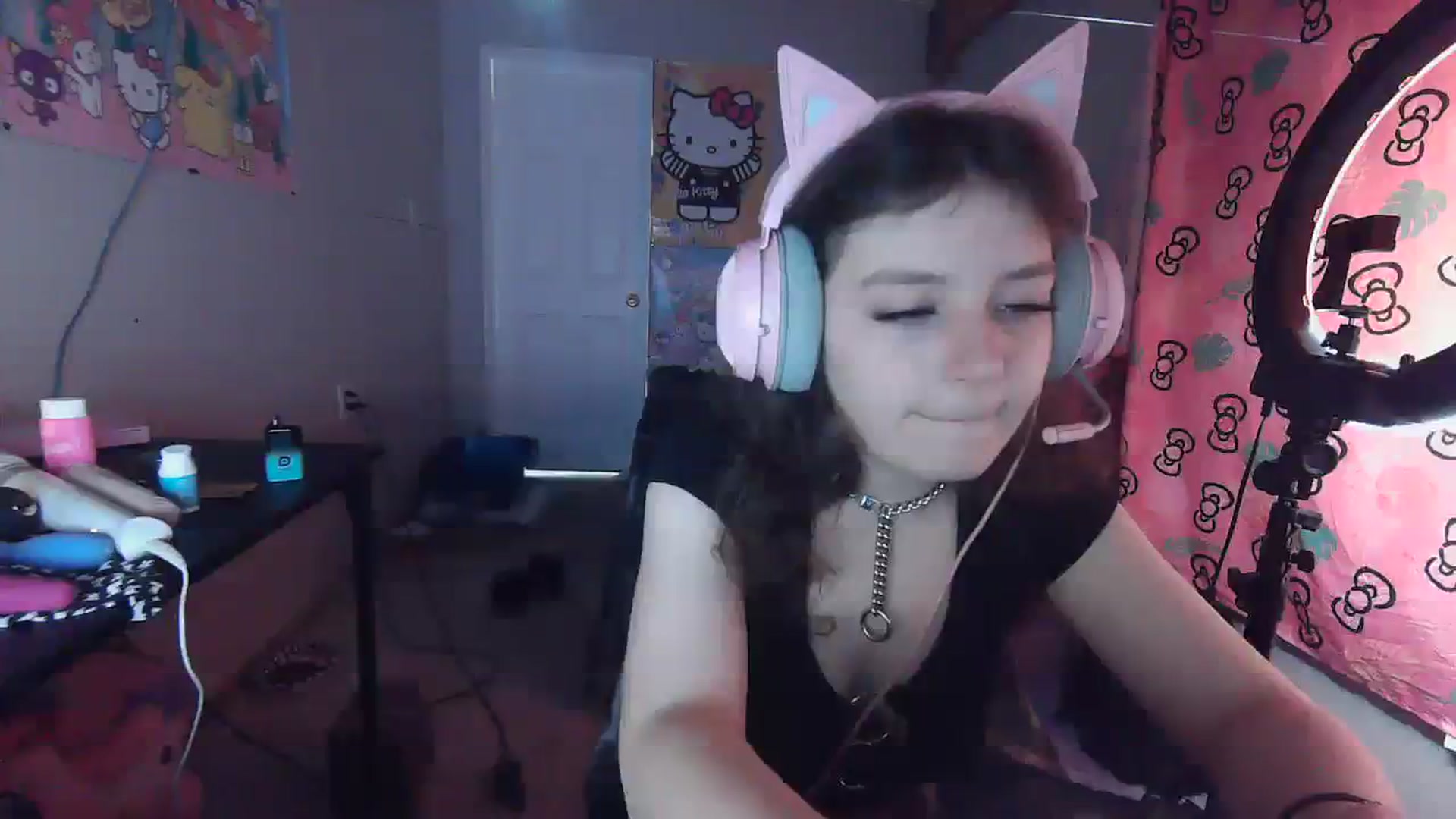 Gallery image thumbnail from Prettybutsad's myfreecams stream on, 10/30/2023, 07:49 image 5 of 20