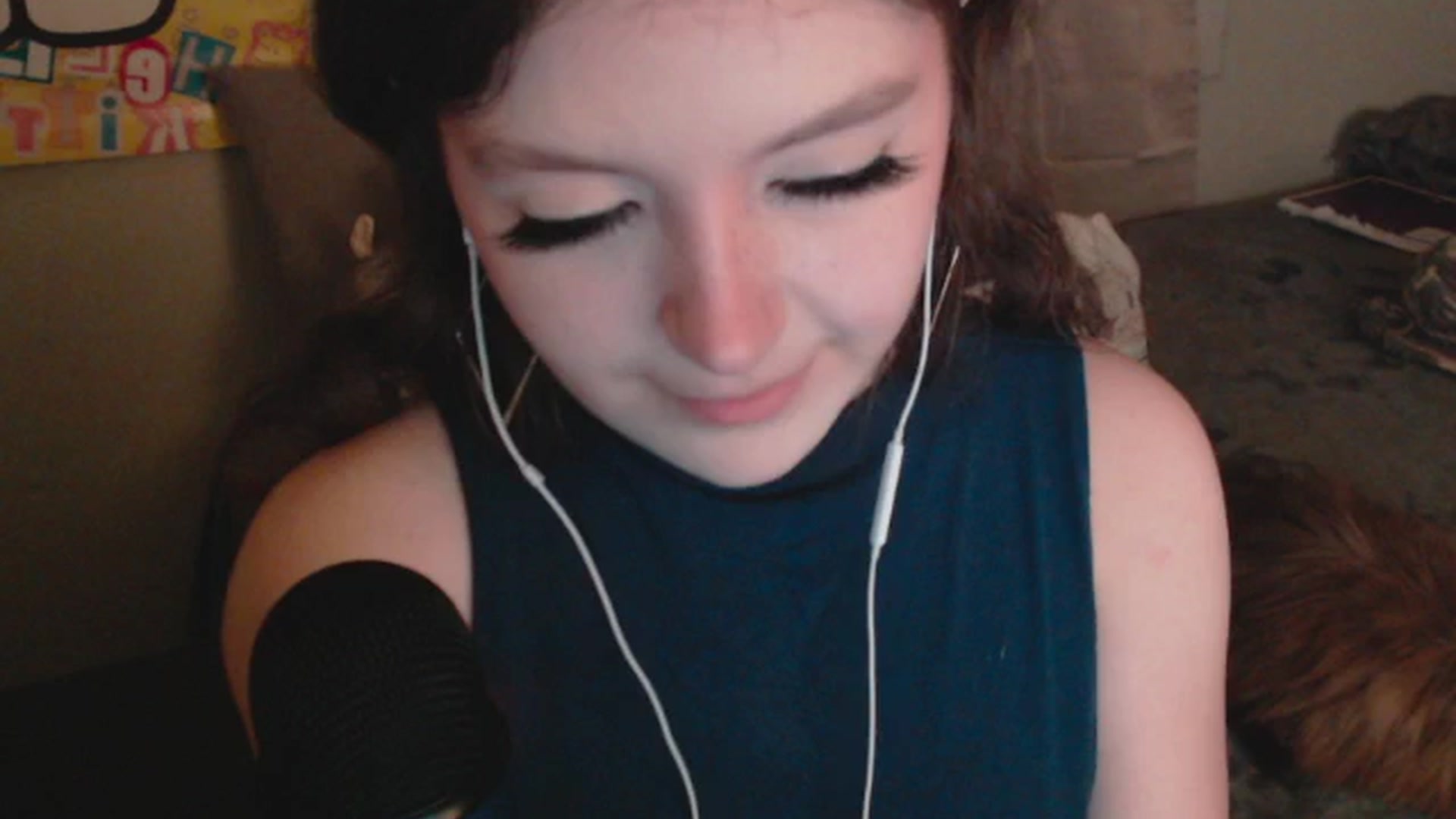 Gallery image thumbnail from Prettybutsad's myfreecams stream on, 05/16/2024, 09:24 image 10 of 20