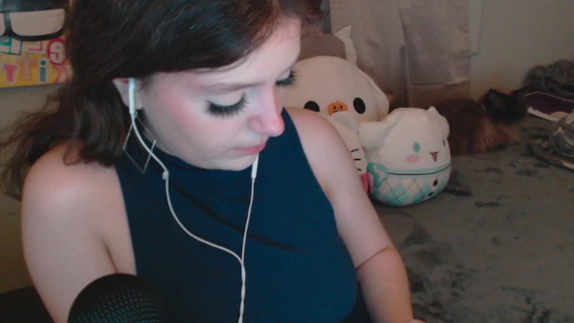 Gallery image thumbnail from Prettybutsad's myfreecams stream on, 05/16/2024, 10:51 image 15 of 20