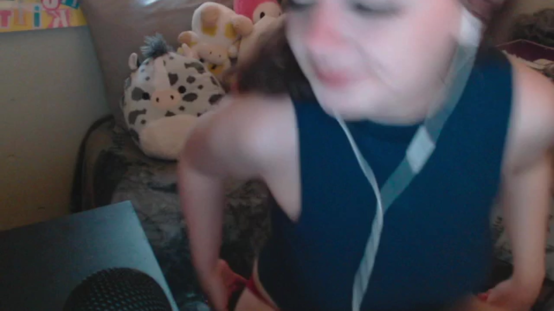 Gallery image thumbnail from Prettybutsad's myfreecams stream on, 05/16/2024, 11:49 image 13 of 20