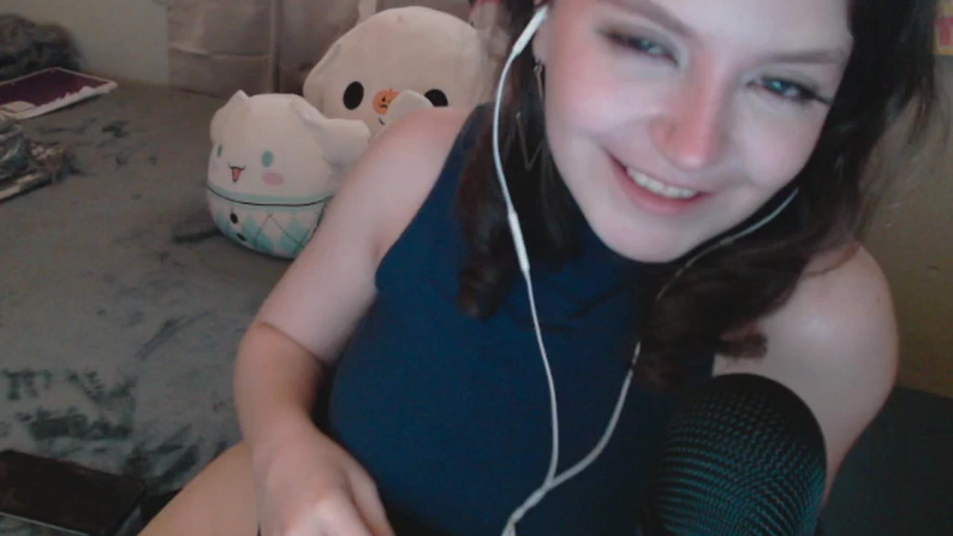 Gallery image thumbnail from Prettybutsad's myfreecams stream on, 05/16/2024, 12:09 image 13 of 20