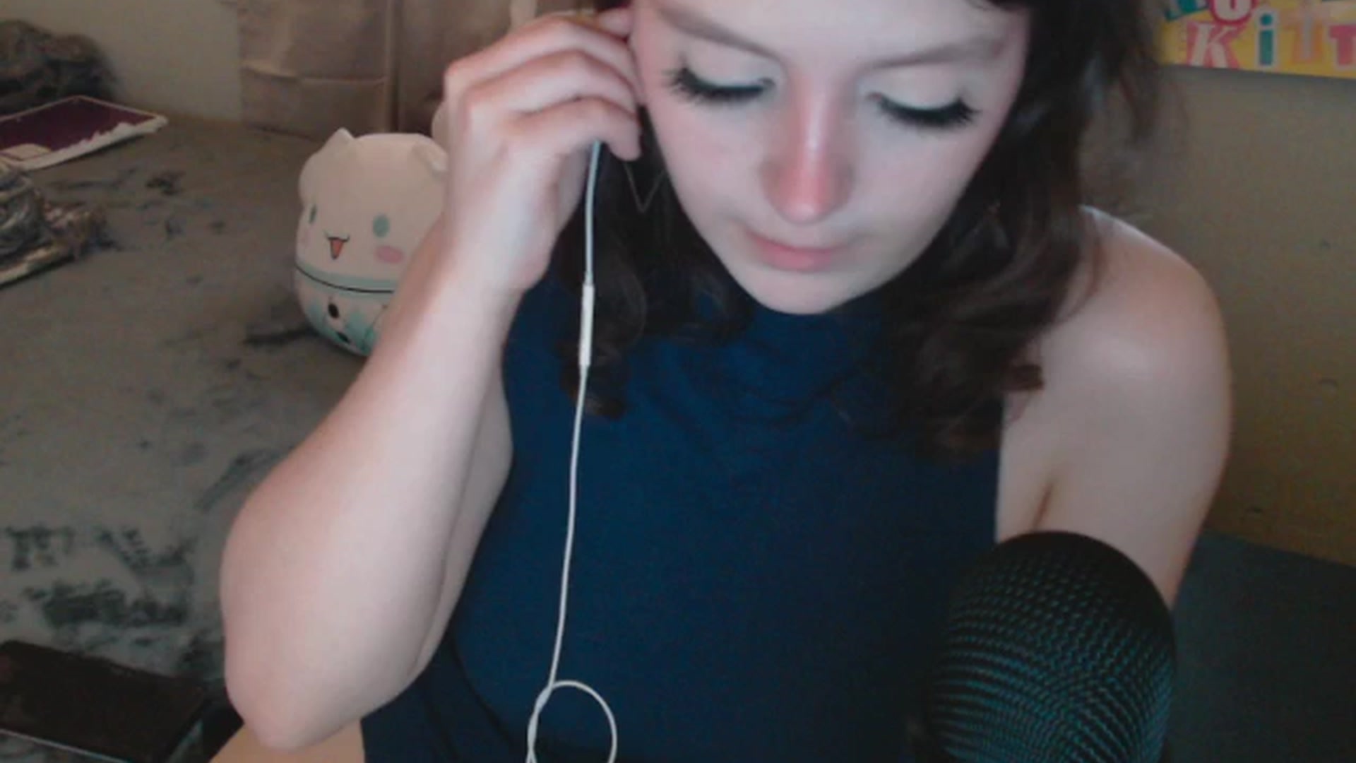 Gallery image thumbnail from Prettybutsad's myfreecams stream on, 05/16/2024, 12:09 image 12 of 20