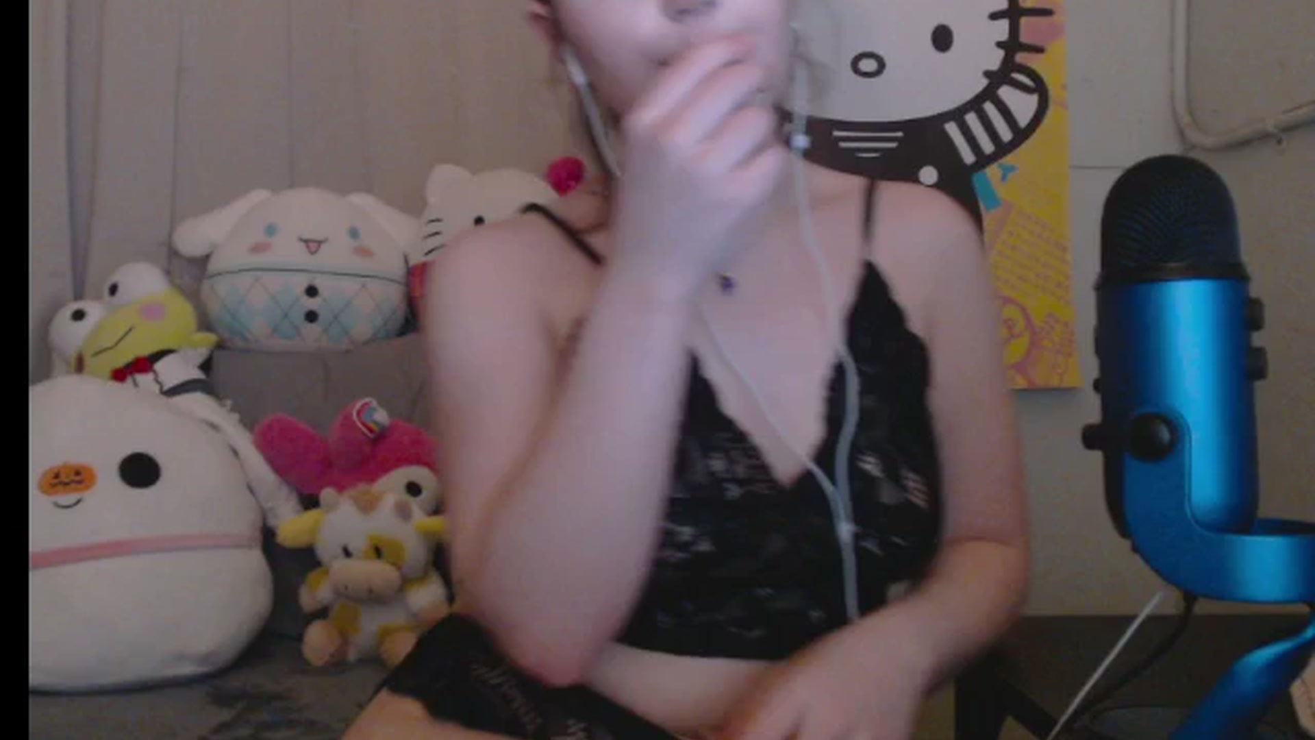 Gallery image thumbnail from Prettybutsad's myfreecams stream on, 05/20/2024, 08:44 image 3 of 20