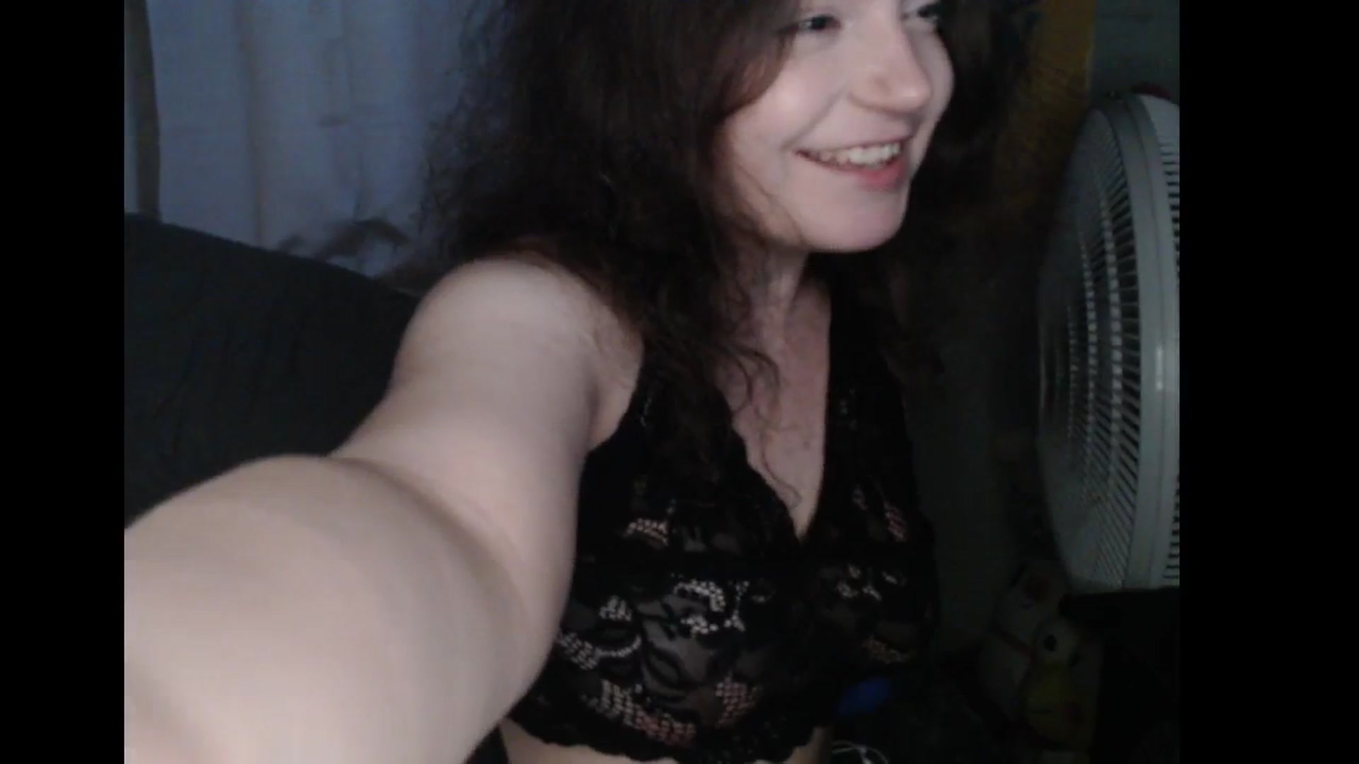 Gallery image thumbnail from Prettybutsad's myfreecams stream on, 07/24/2024, 11:16 image 14 of 20