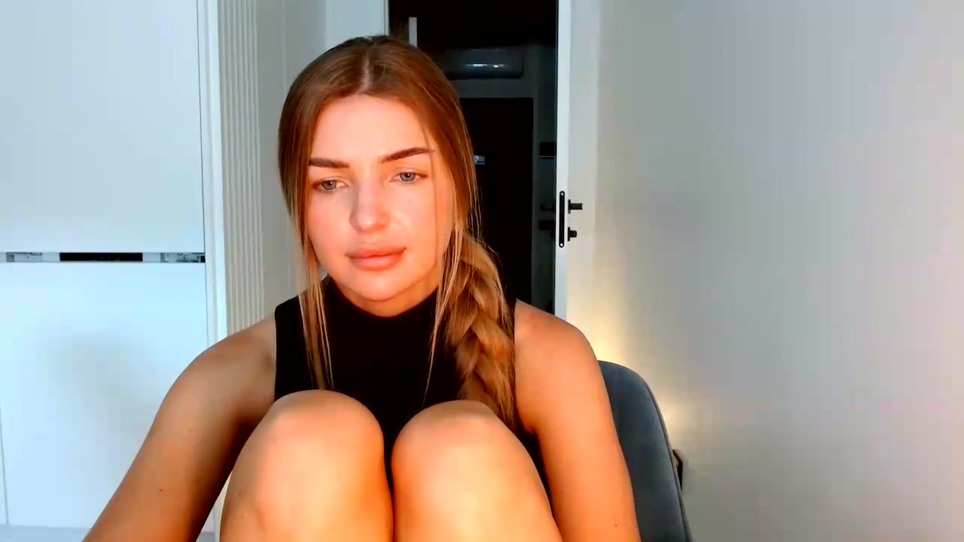 Gallery image thumbnail from Prettydolly's myfreecams stream on, 08/14/2026, 10:14 image 7 of 20