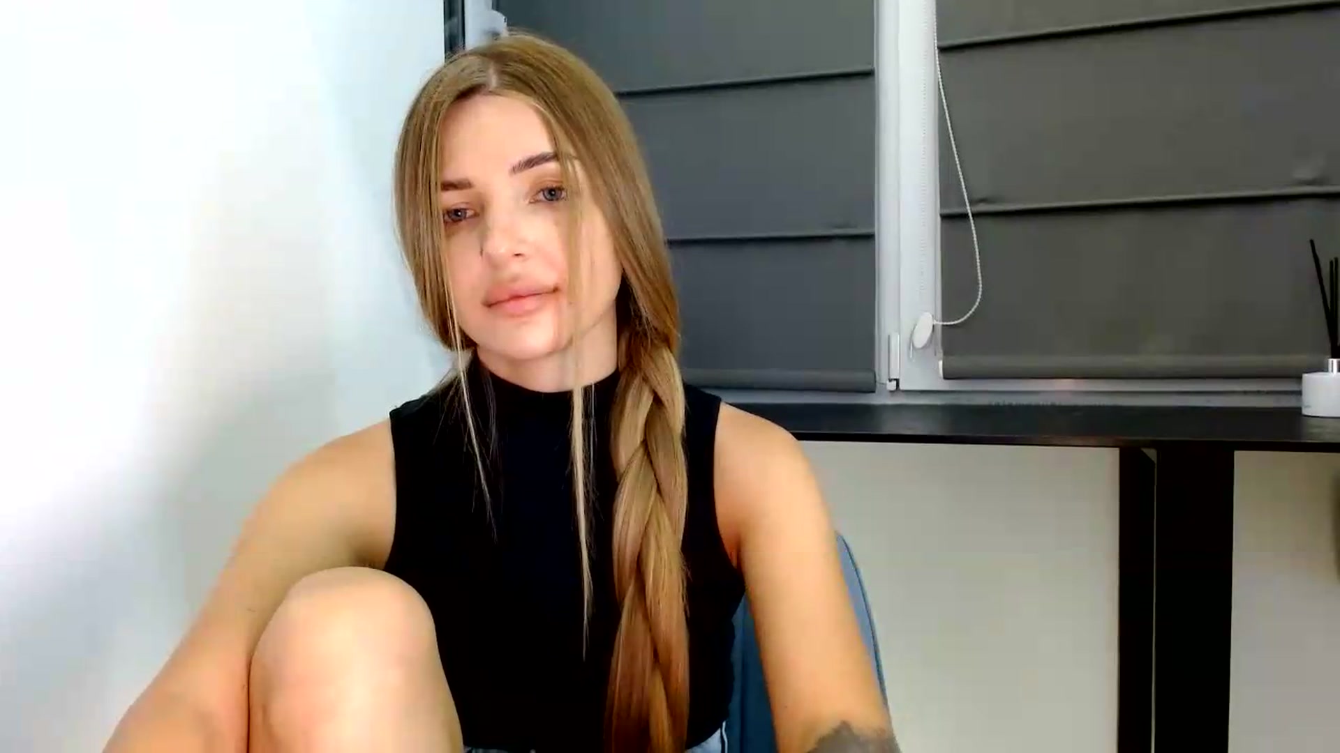 Gallery image thumbnail from Prettydolly's myfreecams stream on, 08/16/2026, 24:44 image 13 of 20