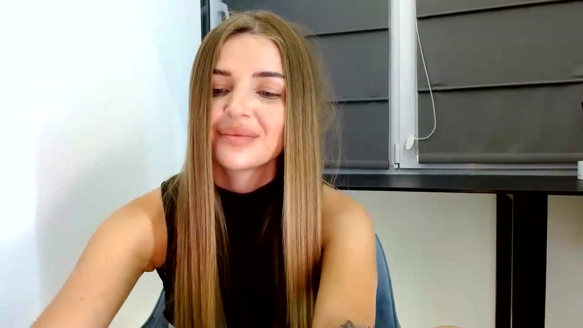 Gallery image thumbnail from Prettydolly's myfreecams stream on, 08/16/2026, 24:44 image 6 of 20