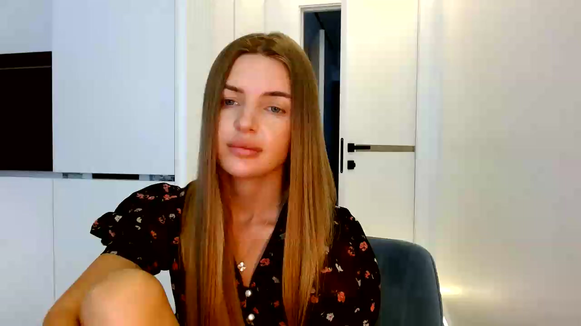 Gallery image thumbnail from Prettydolly's myfreecams stream on, 08/18/2026, 10:15 image 8 of 20