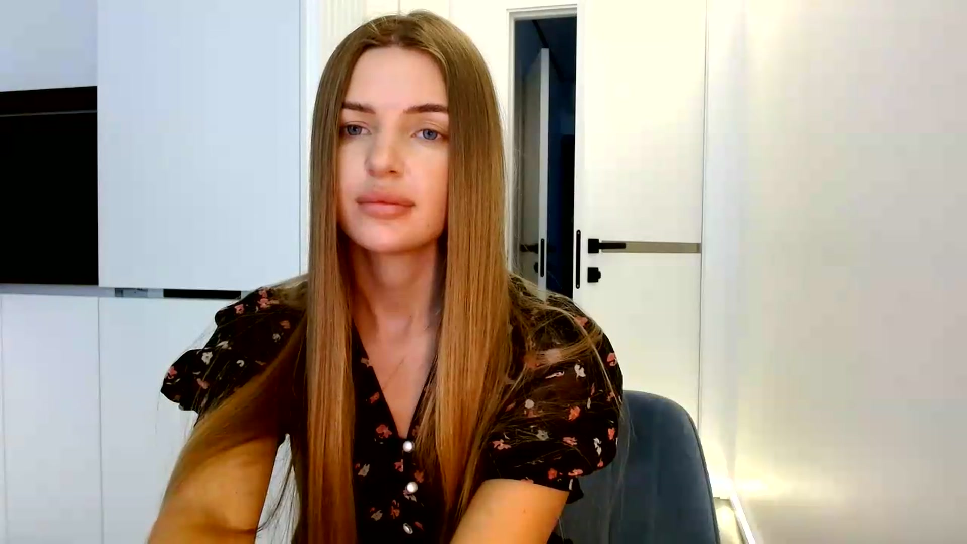 Gallery image thumbnail from Prettydolly's myfreecams stream on, 08/18/2026, 10:15 image 14 of 20