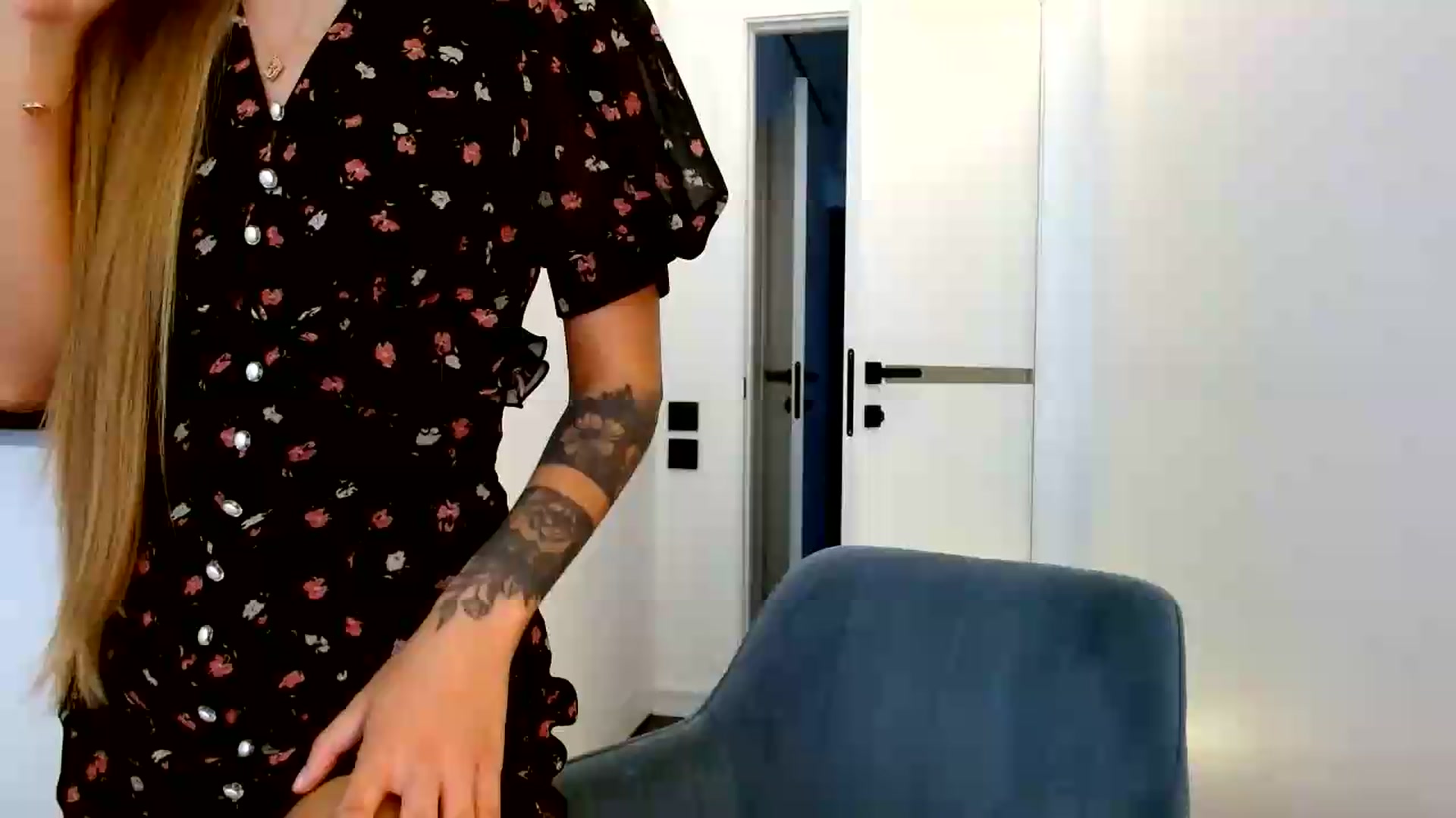 Gallery image thumbnail from Prettydolly's myfreecams stream on, 08/18/2026, 10:15 image 1 of 20