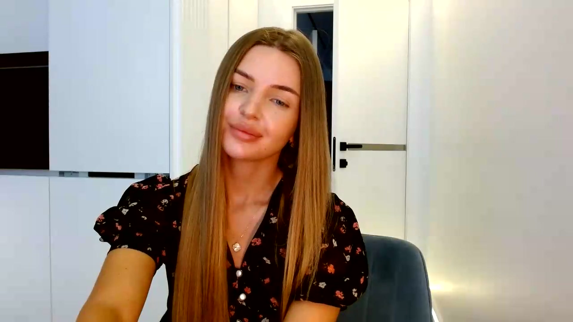 Gallery image thumbnail from Prettydolly's myfreecams stream on, 08/18/2026, 10:15 image 5 of 20