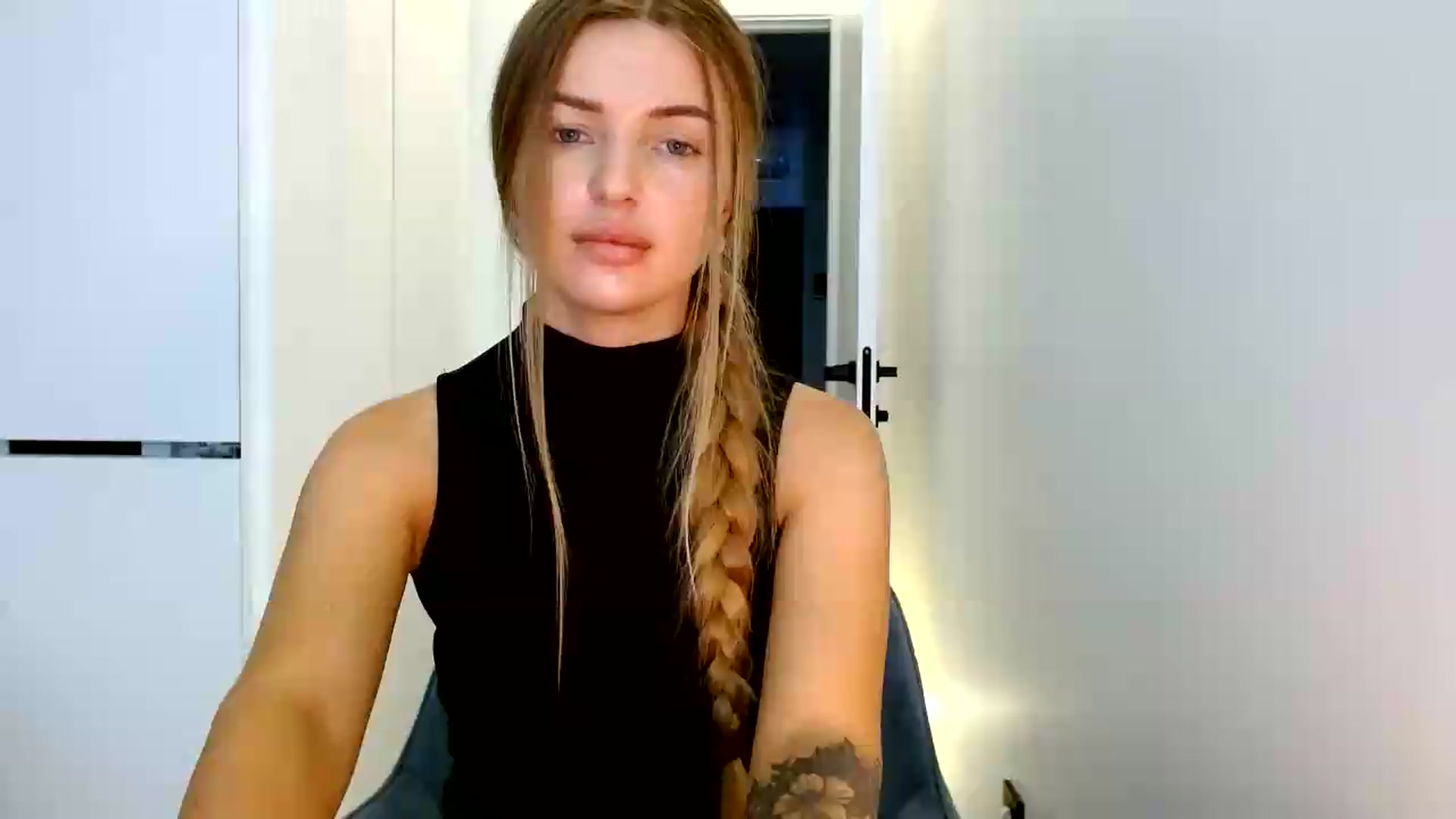 Gallery image thumbnail from Prettydolly's myfreecams stream on, 08/25/2026, 08:18 image 7 of 20