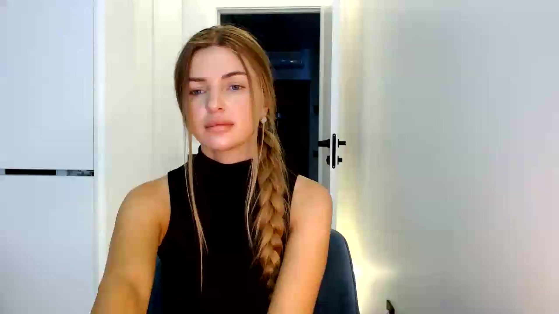 Gallery image thumbnail from Prettydolly's myfreecams stream on, 08/25/2026, 08:18 image 5 of 20