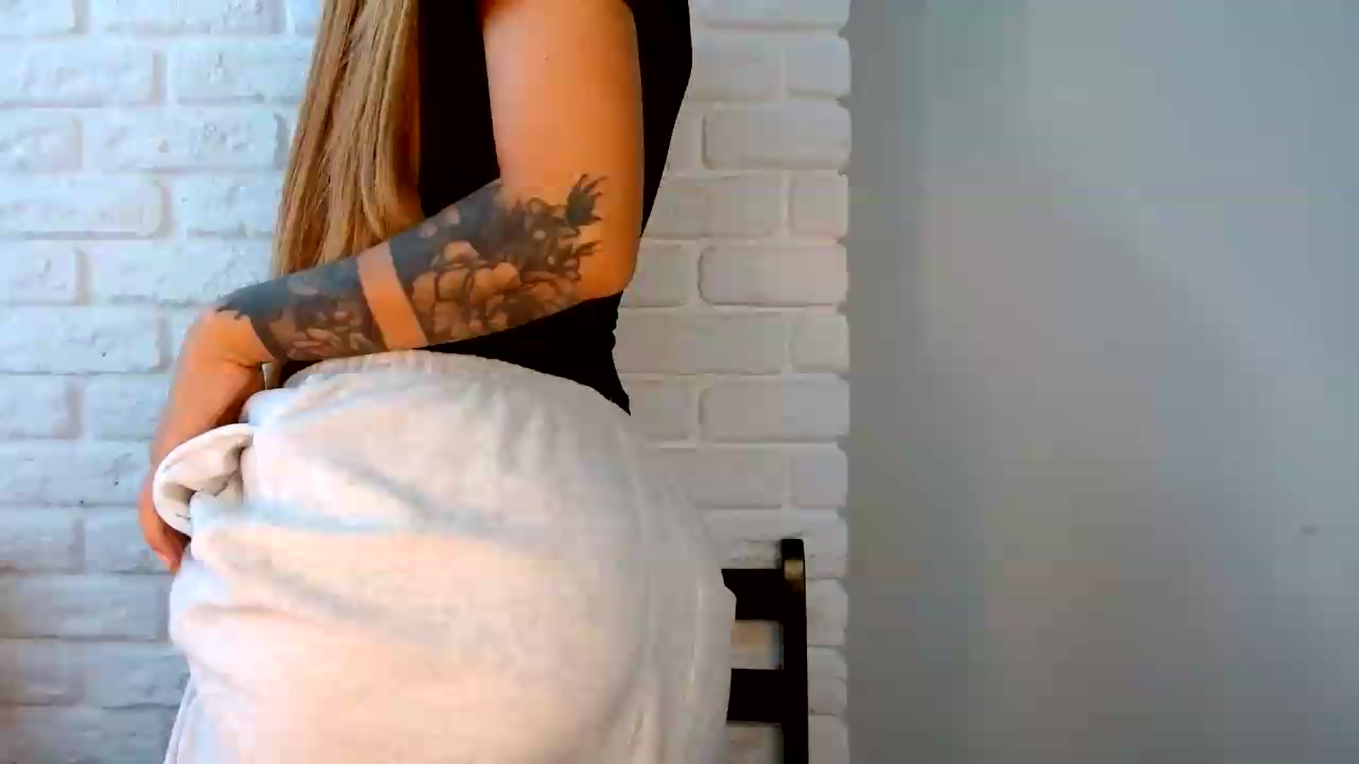 Gallery image thumbnail from Prettydolly's myfreecams stream on, 09/04/2026, 06:52 image 1 of 20