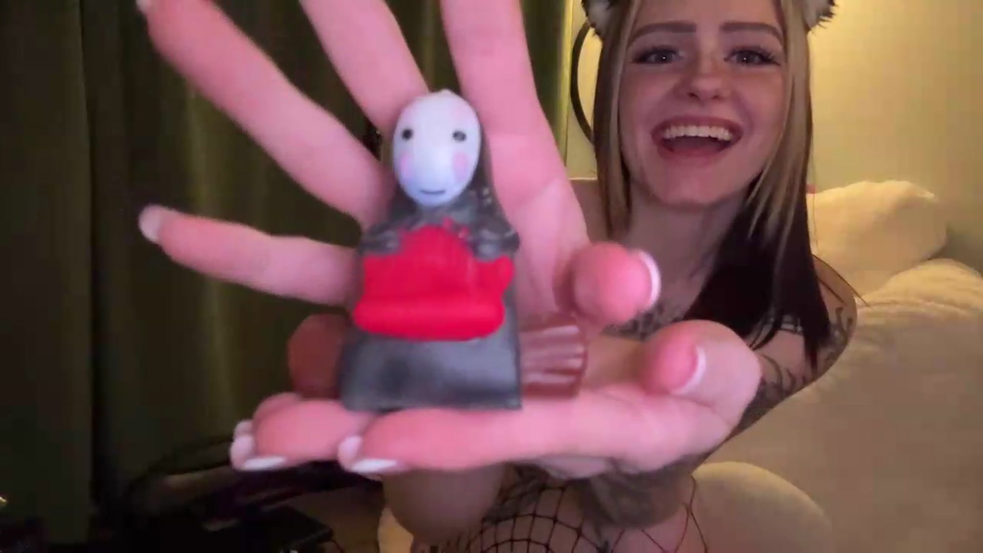 Gallery image thumbnail from Prettygirl_makk's myfreecams stream on, 07/27/2026, 09:37 image 7 of 20