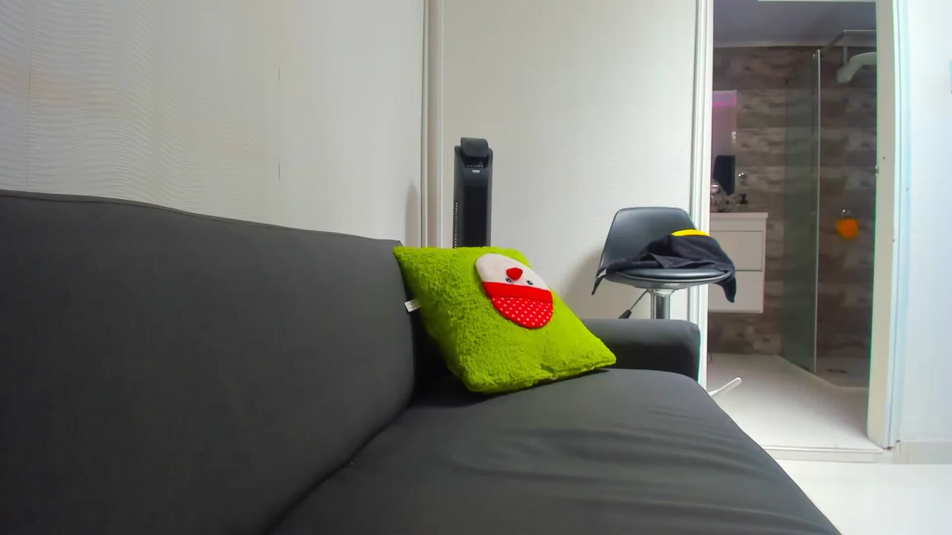 Gallery image thumbnail from Preziosabella's myfreecams stream on, 01/25/2023, 19:00 image 14 of 20