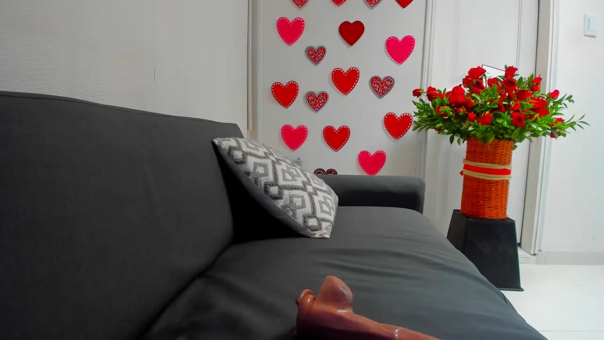 Gallery image thumbnail from Preziosabella's myfreecams stream on, 02/14/2023, 19:07 image 15 of 20
