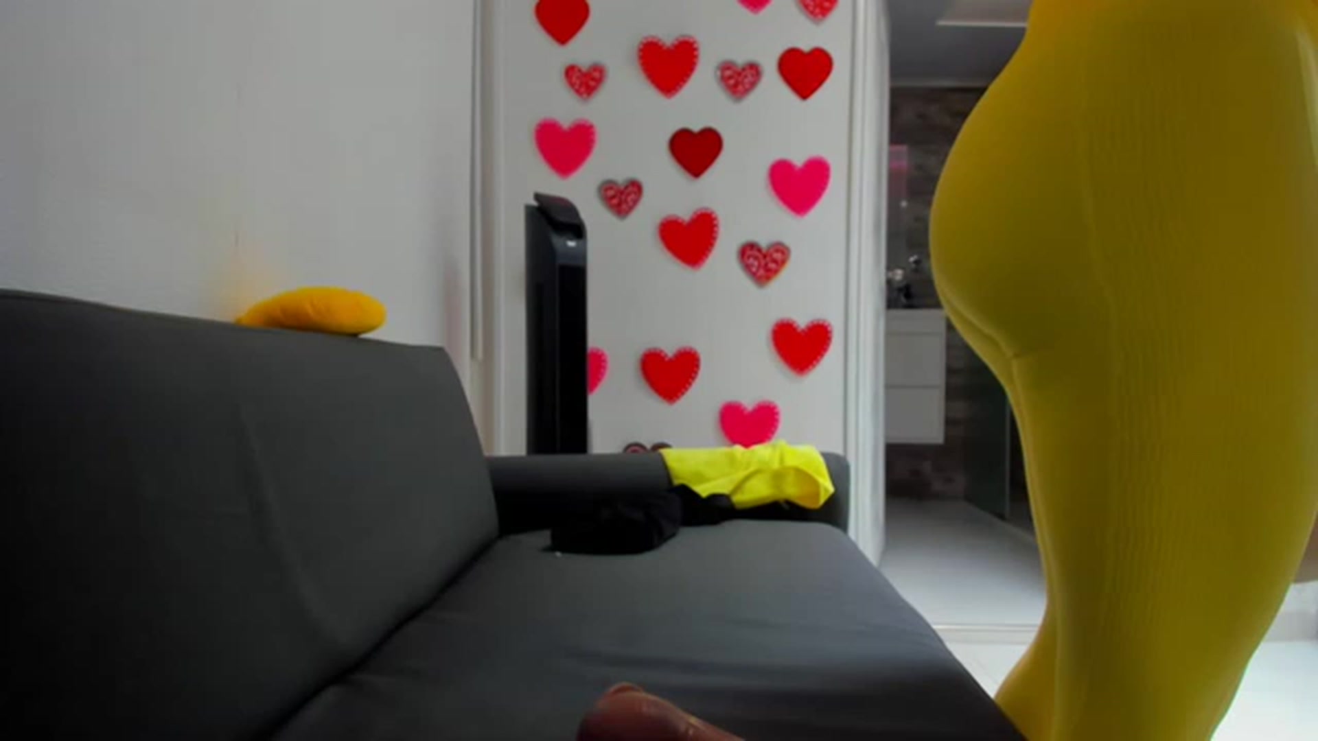 Gallery image thumbnail from Preziosabella's myfreecams stream on, 03/22/2023, 17:26 image 10 of 20