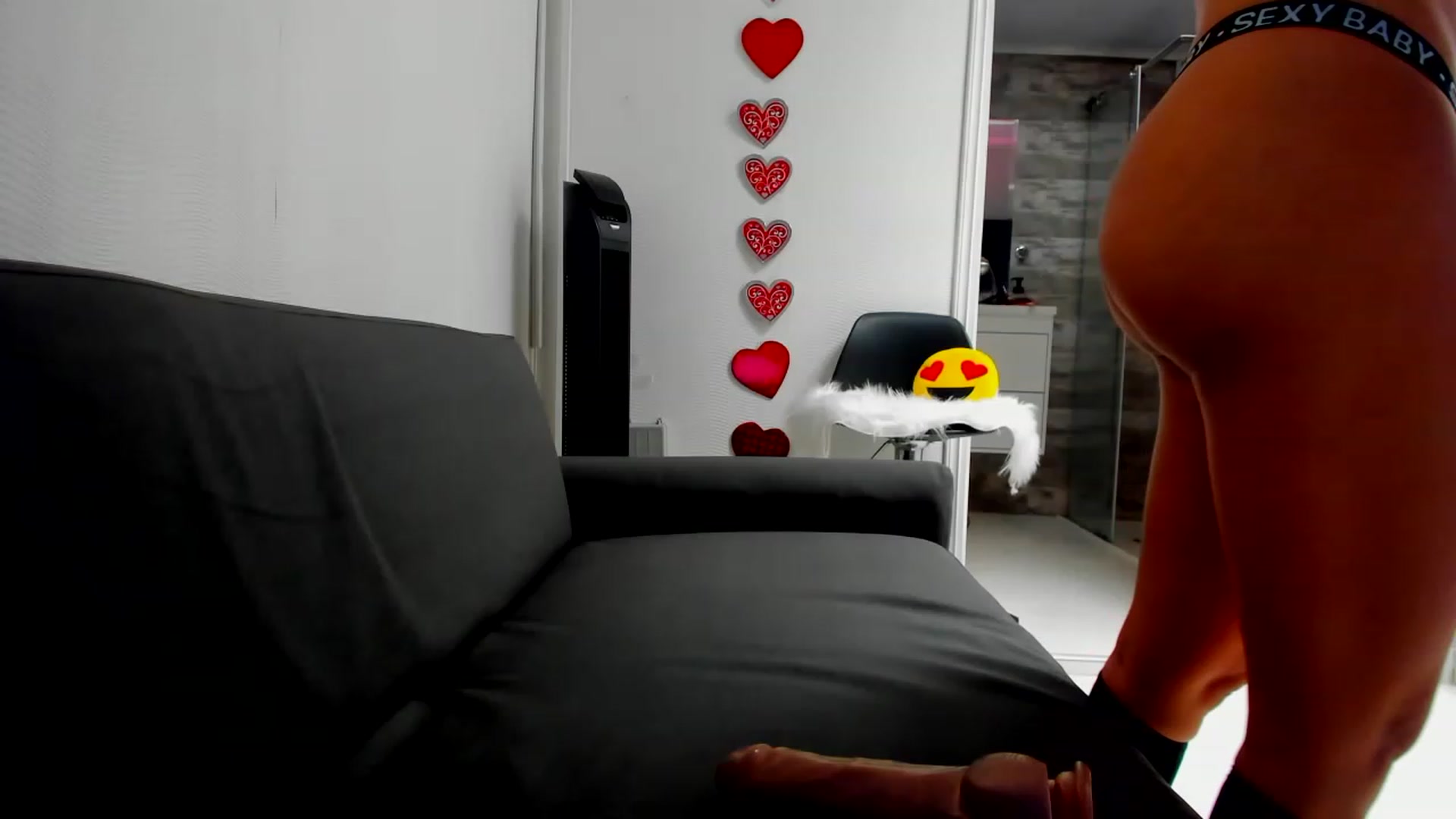 Gallery image thumbnail from Preziosabella's myfreecams stream on, 05/08/2023, 19:00 image 5 of 20