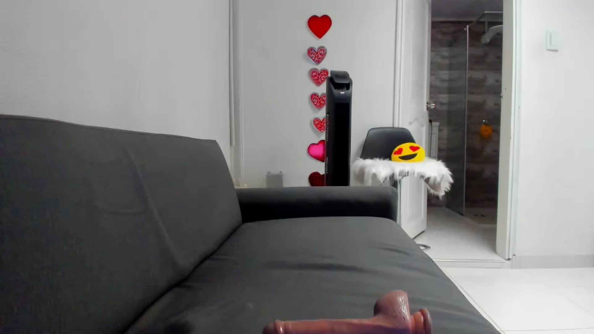 Gallery image thumbnail from Preziosabella's myfreecams stream on, 07/18/2023, 18:50 image 11 of 20