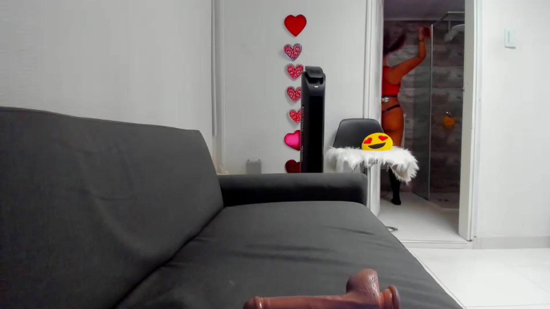 Gallery image thumbnail from Preziosabella's myfreecams stream on, 07/18/2023, 18:50 image 13 of 20