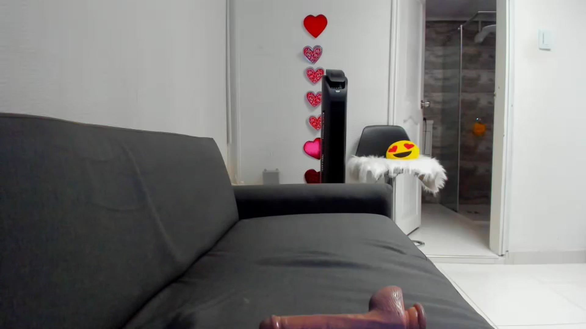 Gallery image thumbnail from Preziosabella's myfreecams stream on, 07/18/2023, 18:50 image 10 of 20