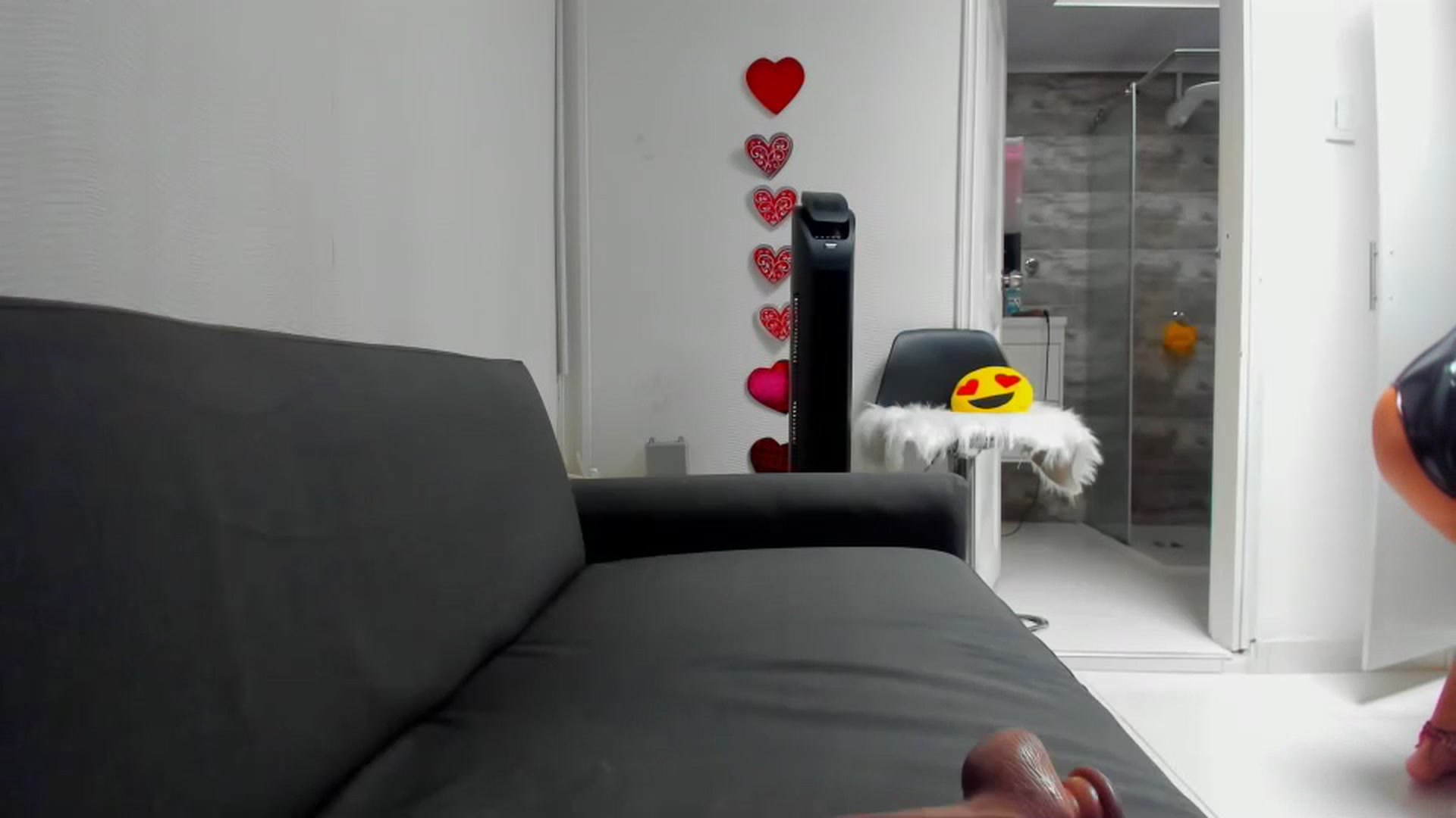 Gallery image thumbnail from Preziosabella's myfreecams stream on, 07/18/2023, 19:24 image 19 of 20