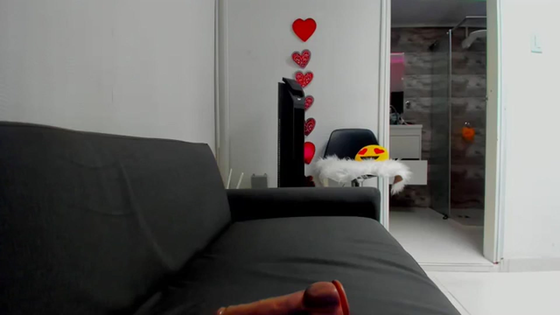 Gallery image thumbnail from Preziosabella's myfreecams stream on, 07/31/2023, 18:41 image 10 of 20