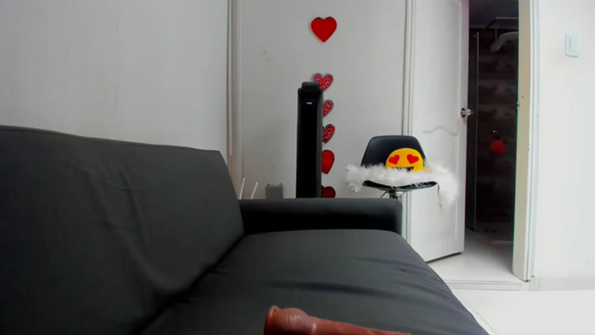 Gallery image thumbnail from Preziosabella's myfreecams stream on, 08/10/2023, 17:25 image 15 of 20