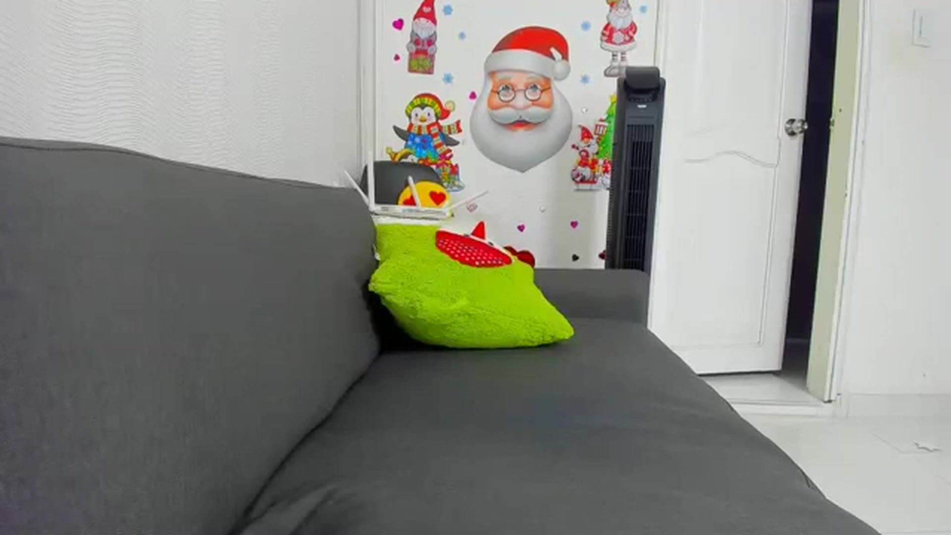 Gallery image thumbnail from Preziosabella's myfreecams stream on, 12/19/2023, 02:26 image 16 of 20