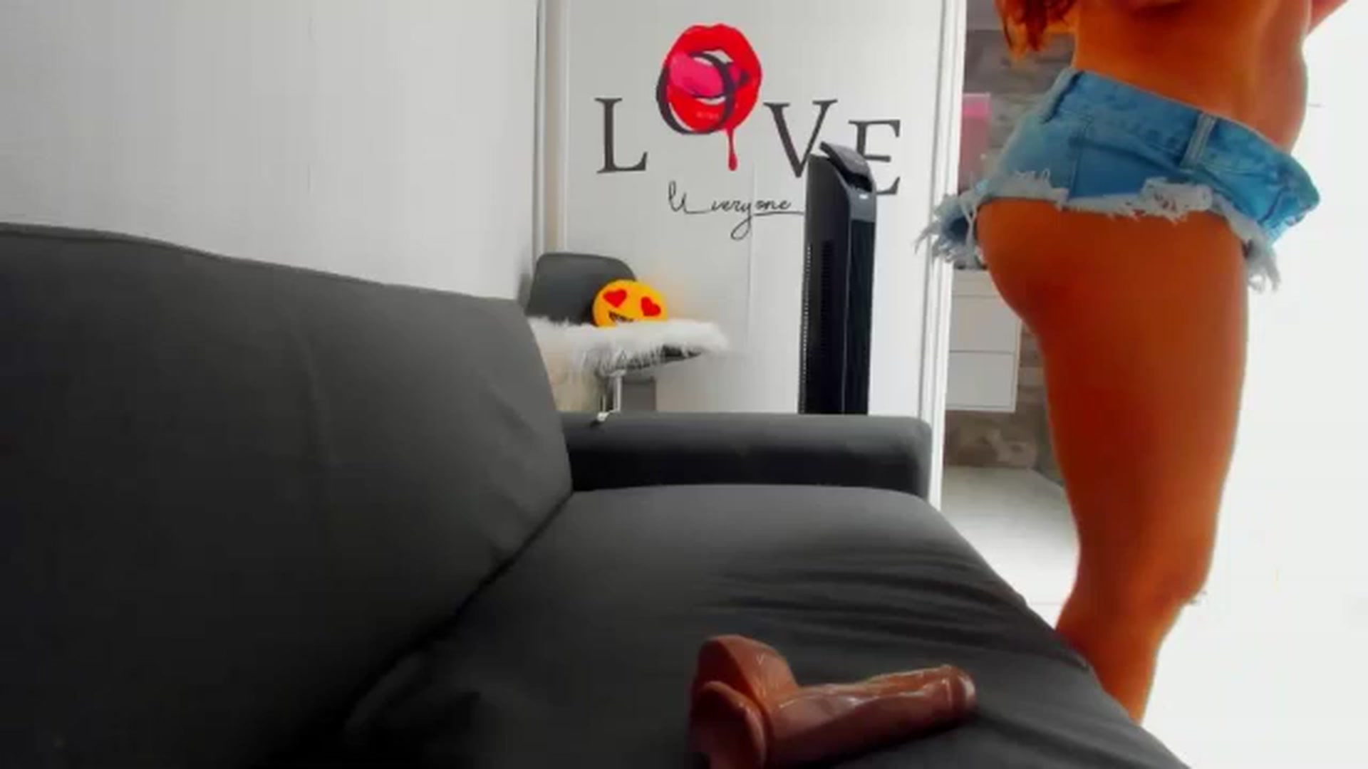 Gallery image thumbnail from Preziosabella's myfreecams stream on, 08/05/2024, 19:05 image 7 of 20