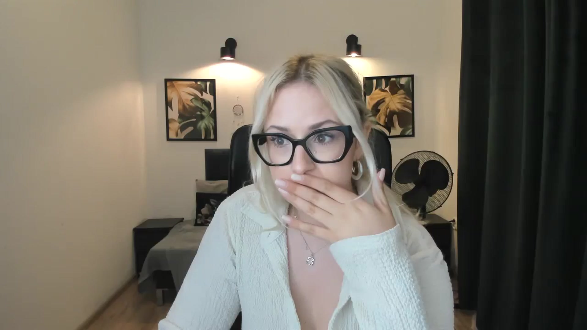 Gallery image thumbnail from Priestesss's myfreecams stream on, 04/18/2025, 19:43 image 17 of 20