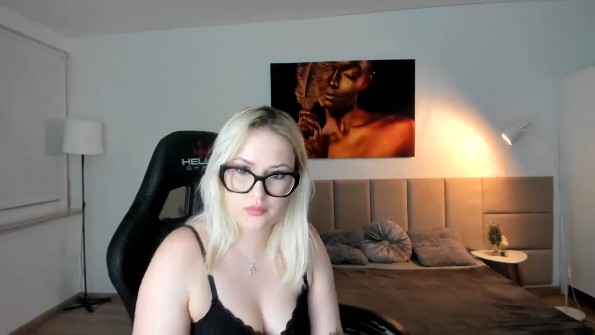 Gallery image thumbnail from Priestesss's myfreecams stream on, 04/19/2025, 18:57 image 20 of 20