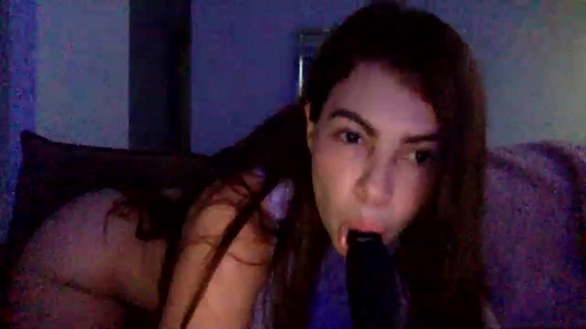 Gallery image thumbnail from Princesalatin's myfreecams stream on, 11/17/2022, 23:09 image 2 of 20