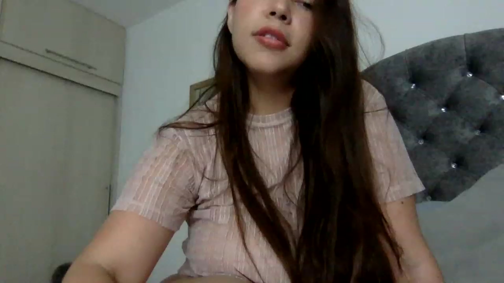Gallery image thumbnail from Princesalatin's myfreecams stream on, 11/23/2022, 24:02 image 6 of 20