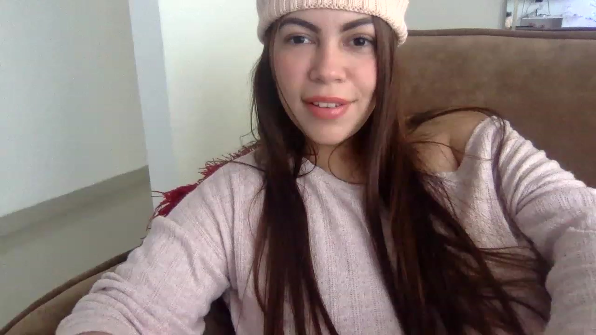 Gallery image thumbnail from Princesalatin's myfreecams stream on, 12/06/2022, 20:02 image 4 of 20