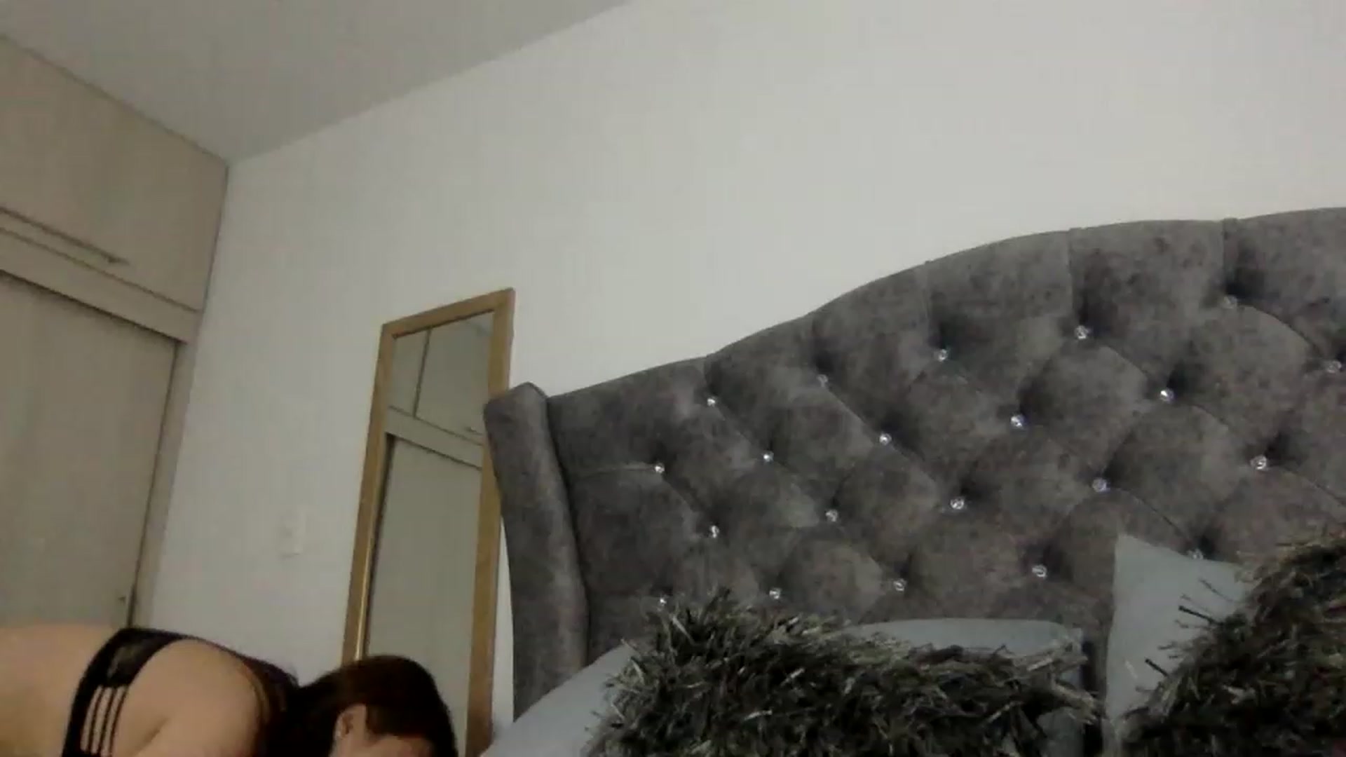 Gallery image thumbnail from Princesalatin's myfreecams stream on, 12/22/2022, 23:05 image 13 of 20