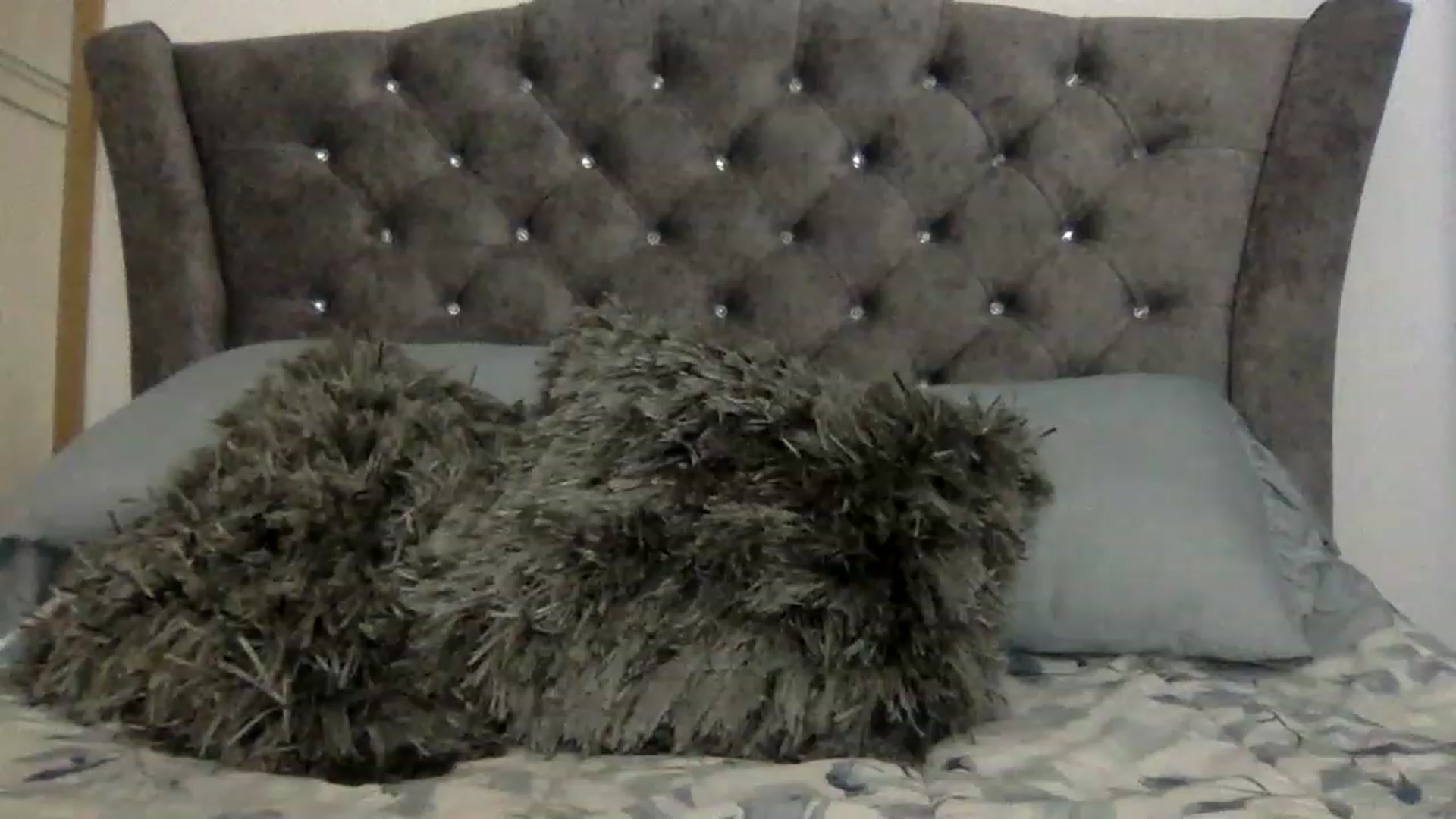 Gallery image thumbnail from Princesalatin's myfreecams stream on, 12/26/2022, 23:05 image 8 of 20