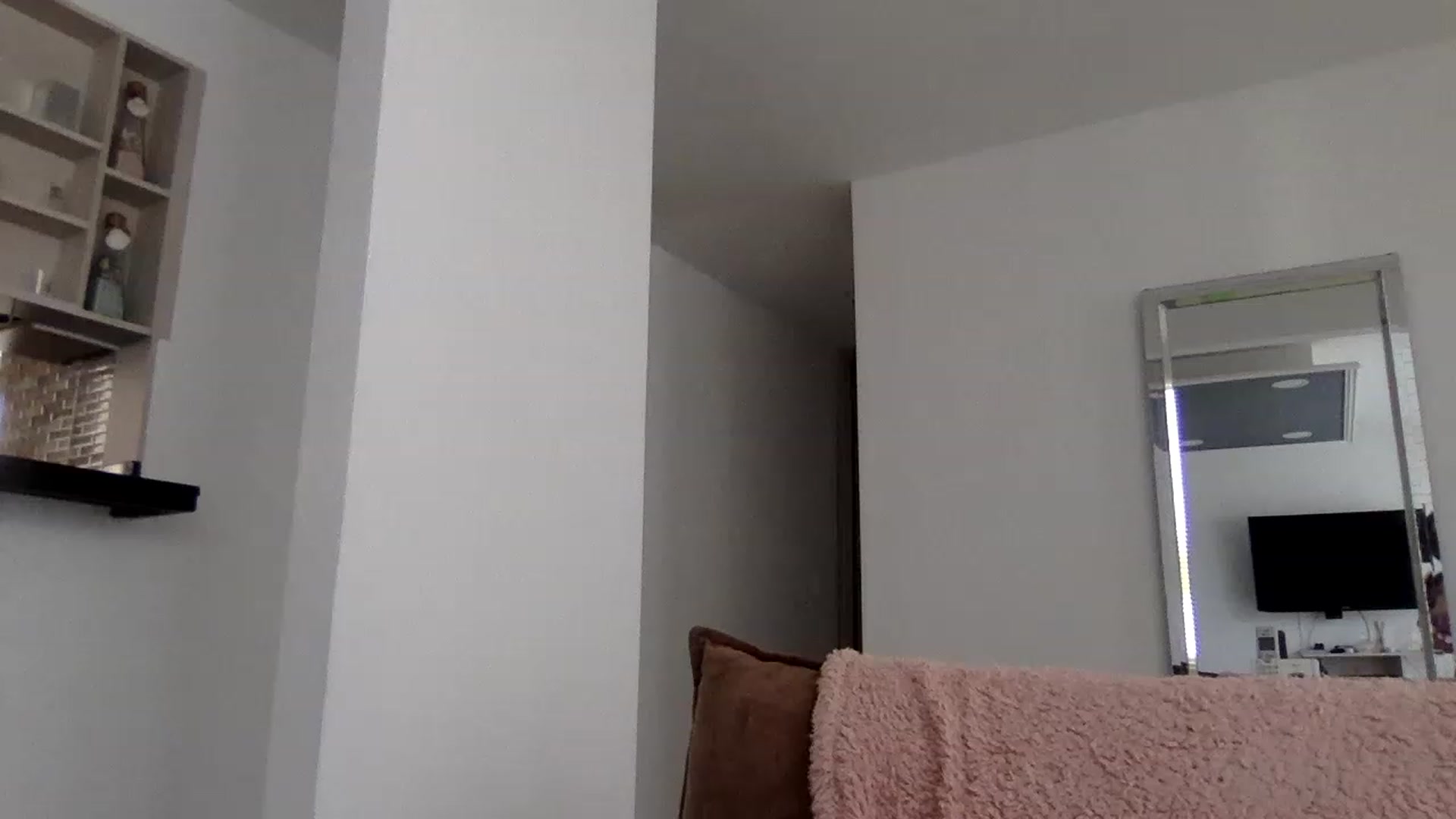 Gallery image thumbnail from Princesalatin's myfreecams stream on, 12/28/2022, 23:34 image 3 of 20