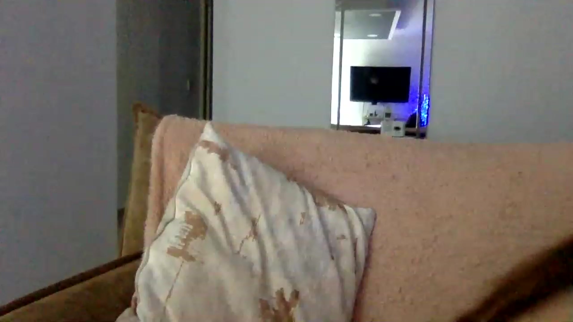 Gallery image thumbnail from Princesalatin's myfreecams stream on, 01/04/2023, 24:57 image 8 of 20