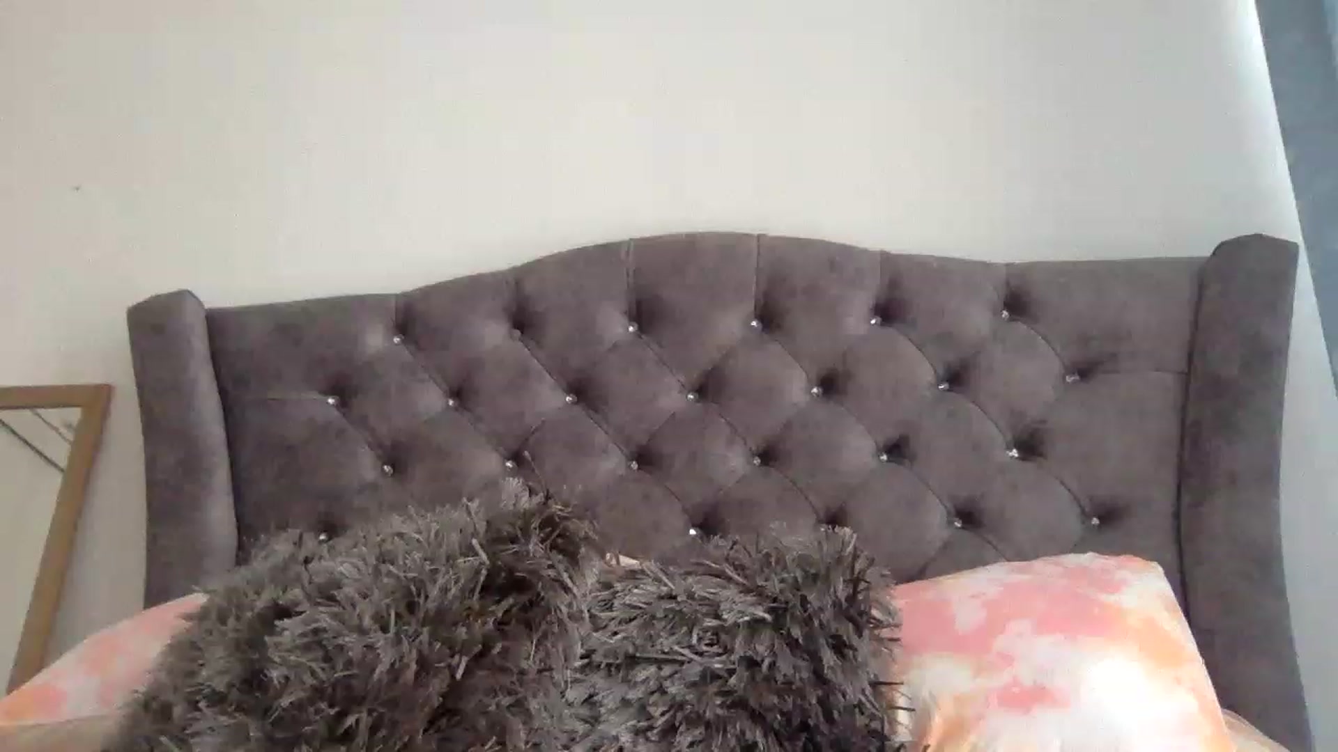 Gallery image thumbnail from Princesalatin's myfreecams stream on, 01/09/2023, 21:47 image 16 of 20