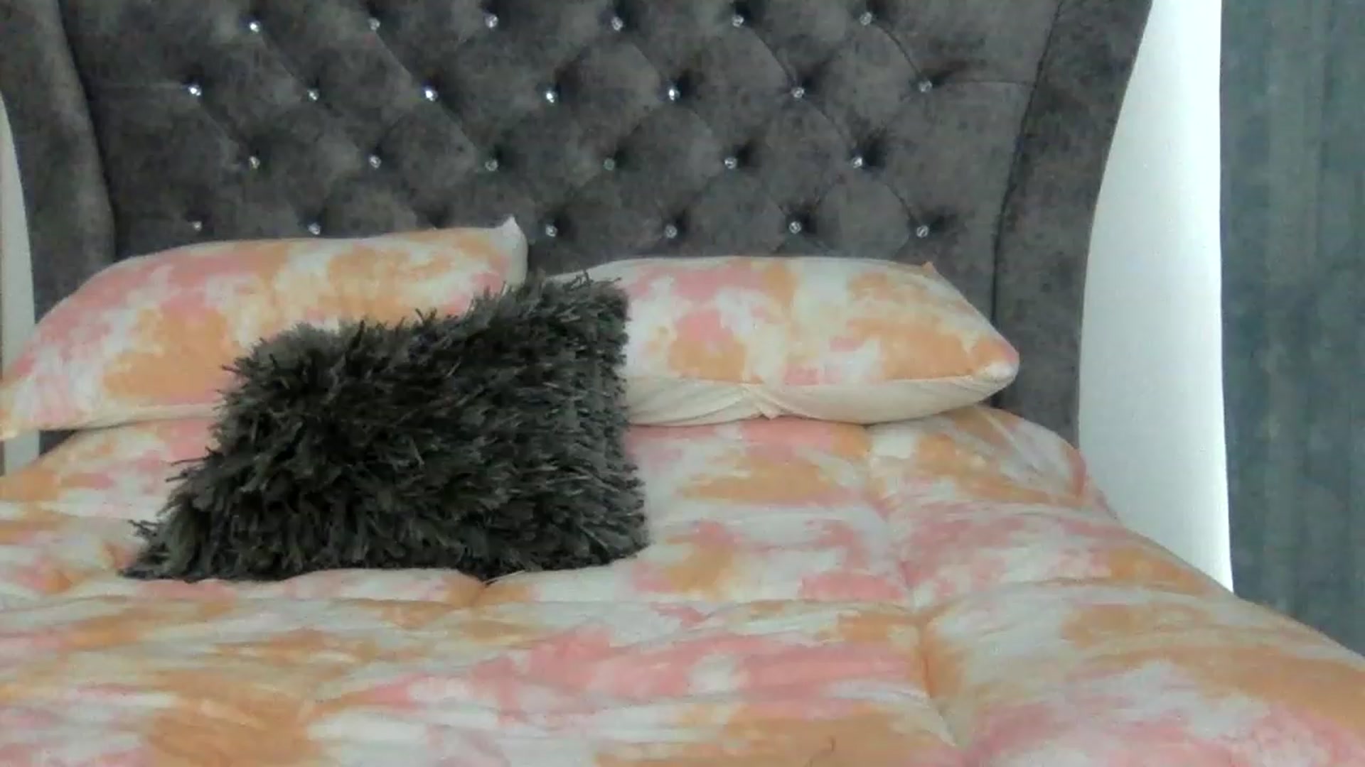 Gallery image thumbnail from Princesalatin's myfreecams stream on, 01/18/2023, 21:57 image 19 of 20